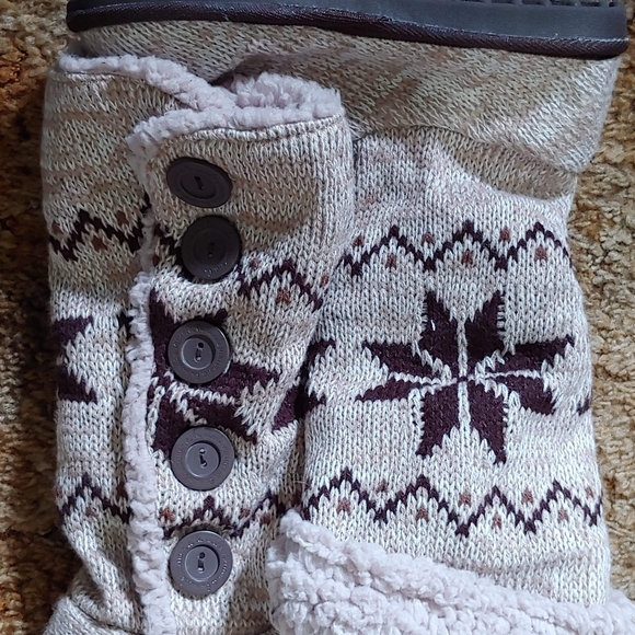 Boots - Picture 3 of 3